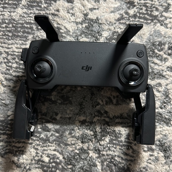 D̶J̶I̶ M̶a̶v̶i̶c̶ M̶i̶n̶i̶ D̶r̶o̶n̶e̶ SOLD!! - Picture 4 of 9